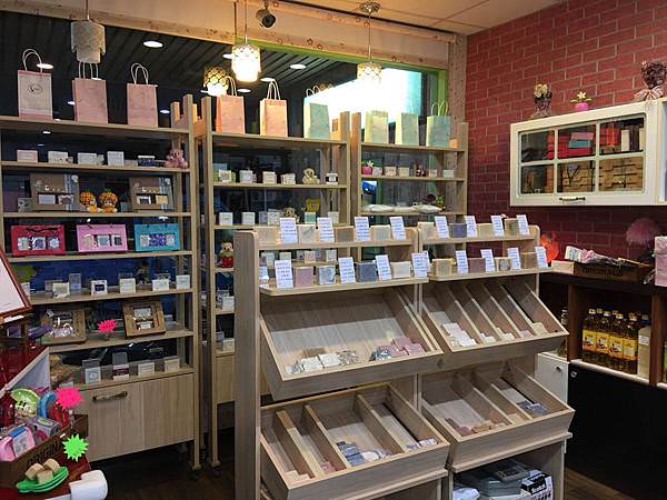【高雄小港】梨子手工皂坊x天然精油手工皂x手工皂禮盒