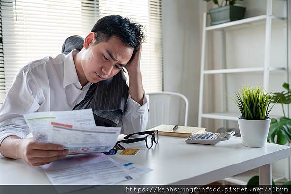 stressed-young-asian-businessman-holding-so-many-expenses-bills-such-as-electricity-bill-water-bill-internet-bill-cell-phone-bill-credit-card-bill-his-hand-no-money-pay-debt.jpg stressed-young-asian-businessman-holding-so-many-expenses-bills-such-as-electricity-bill-water-bill-internet-bill-cell-phone-bill-credit-card-bill-his-hand-no-money-pay-debt.jpg