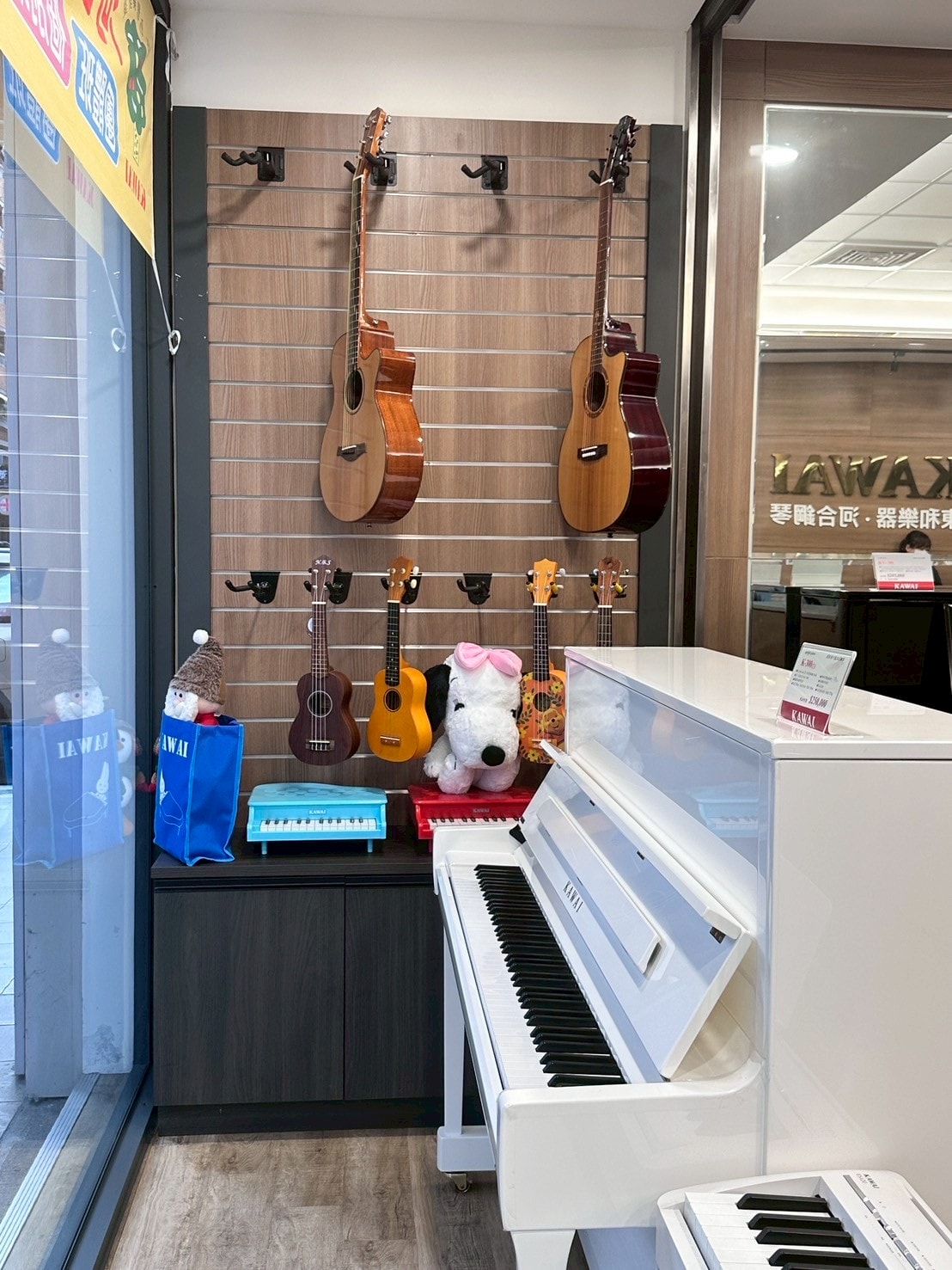 【高雄鋼琴】 KAWAI Pianos 河合鋼琴 – 高雄直營店丨在都市叢林裡也能自在彈奏的-KAWAI NF-15原聲混合鋼琴
